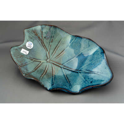 Leaf plate - blues