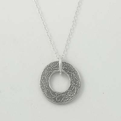 Necklace - Paisley Circle Pendant