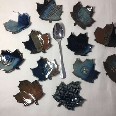 Spoon rest - maple leaf