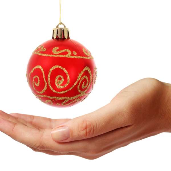 LEND A HAND - VOLUNTEERS NEEDED FOR OUR CHRISTMAS SHOW at 41 Victoria St. East