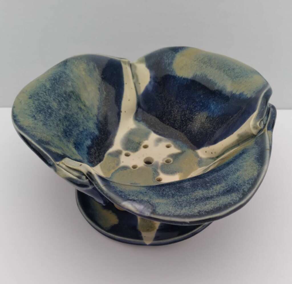 Folded berry bowl - small, white with blue rim