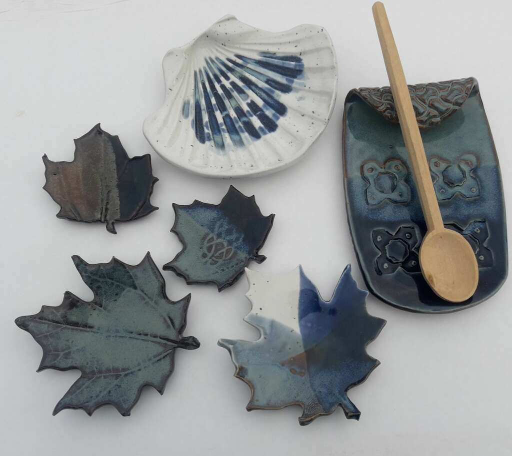 Maple leaf spoon rests